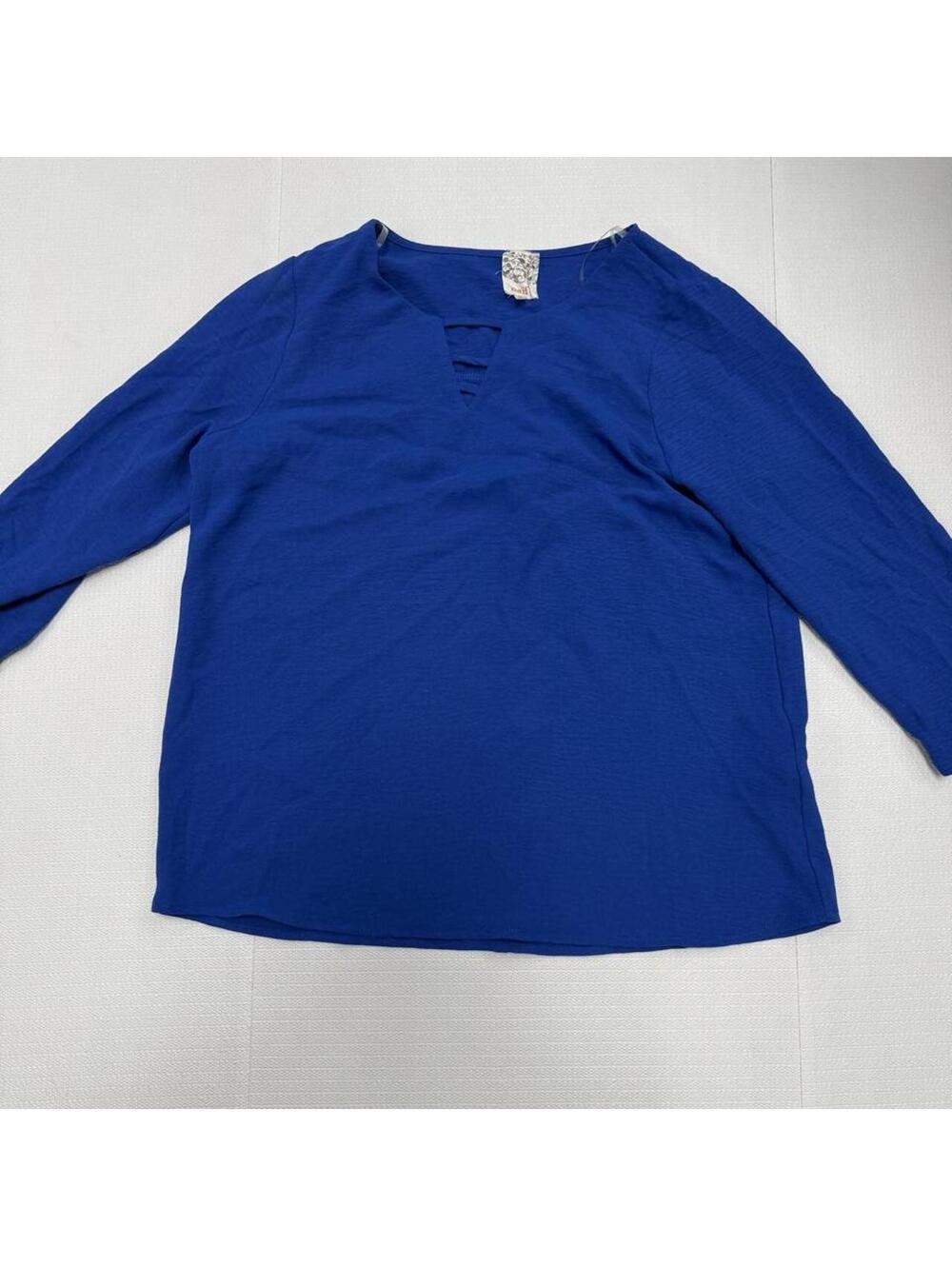 Naif Women's Blue Crop-top